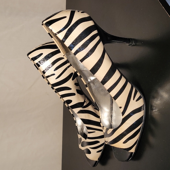 Rampage Nadine Zebra High Heel Peep Toe - Picture 8 of 8